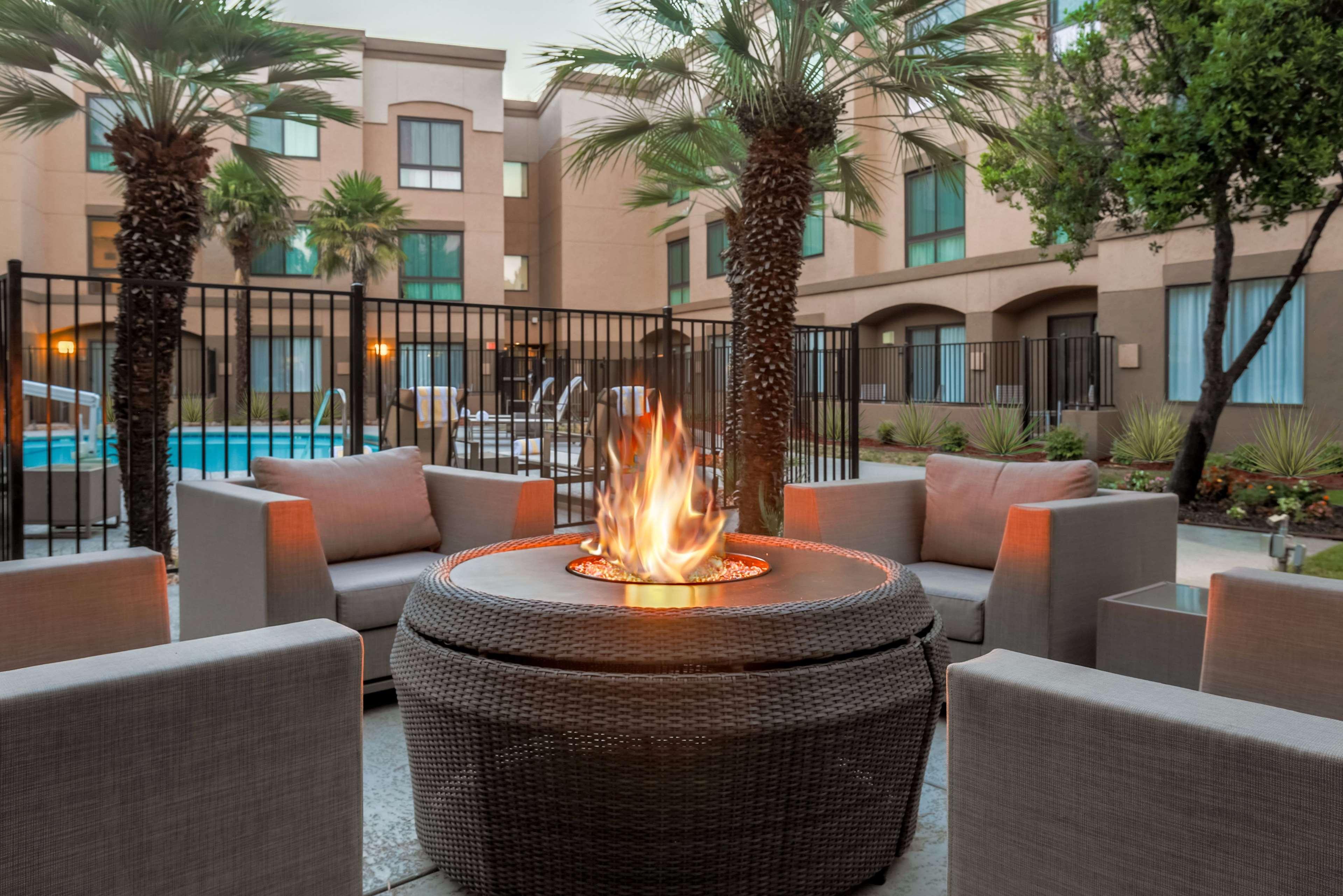 Doubletree Suites By Hilton Hotel Sacramento - Rancho Cordova Zewnętrze zdjęcie